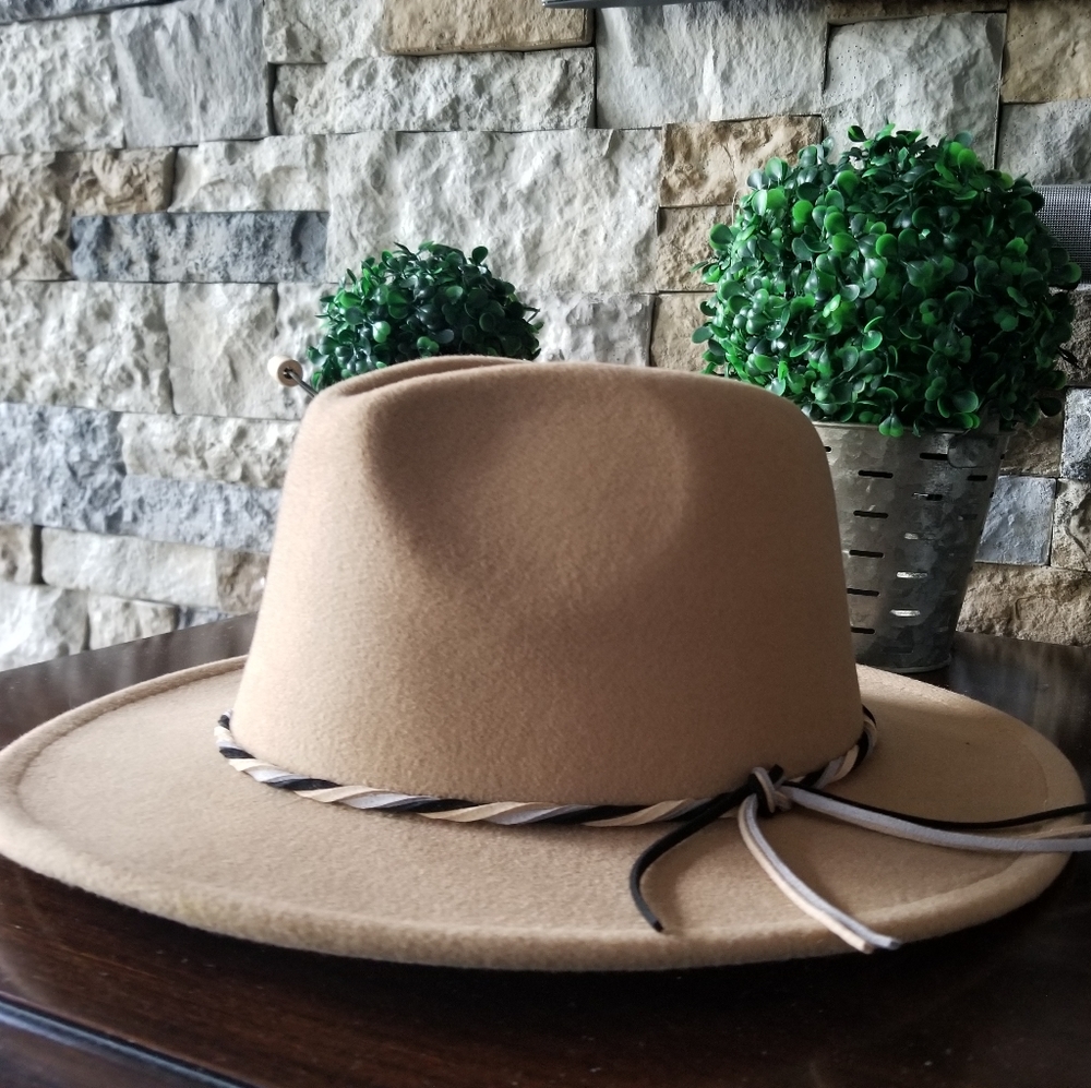 Tan Hat